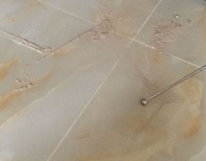 前进瓷砖空鼓维修公司分享粘合剂选择不当在瓷砖铺贴过程中可能导致以下问题